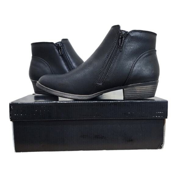 London Fog Black Faux Leather Buckle Ankle Booties Women’s Size 8.5M - Picture 8 of 9